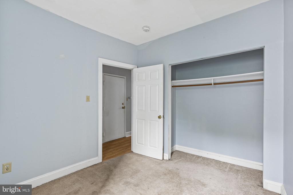 262 S 11th St