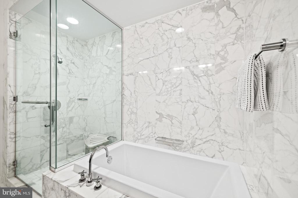 1414 S Penn Sq #5f
