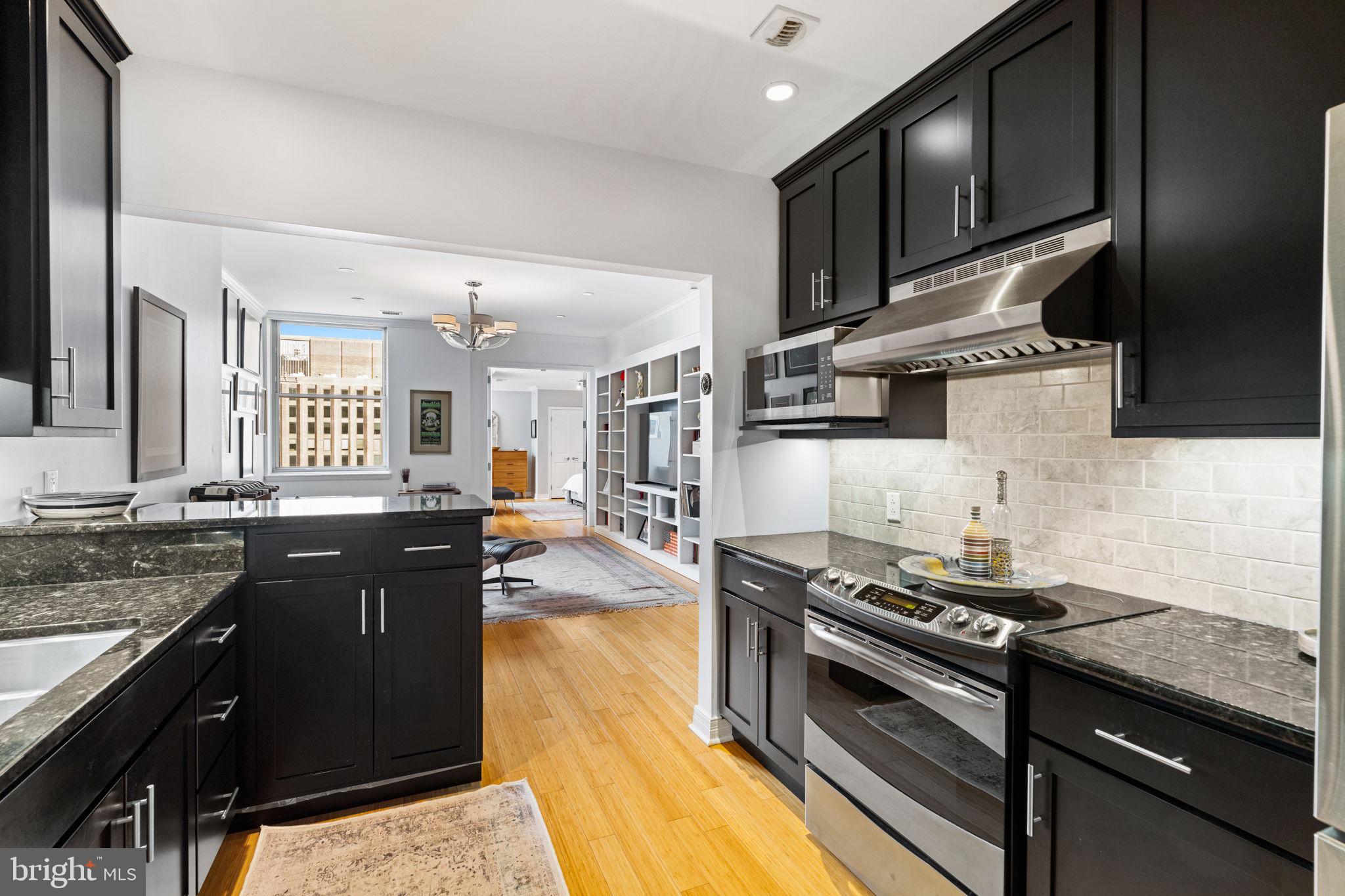 1600-18 Arch St #1713