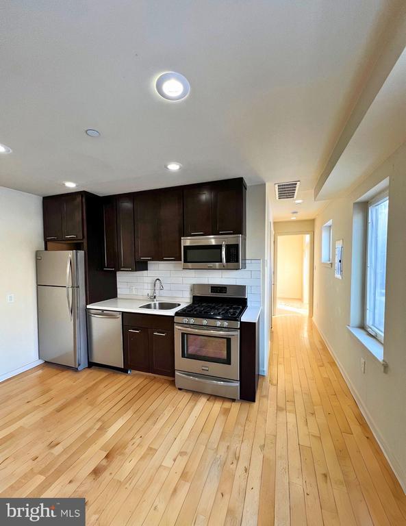 847 N 16TH STREET Unit: 2