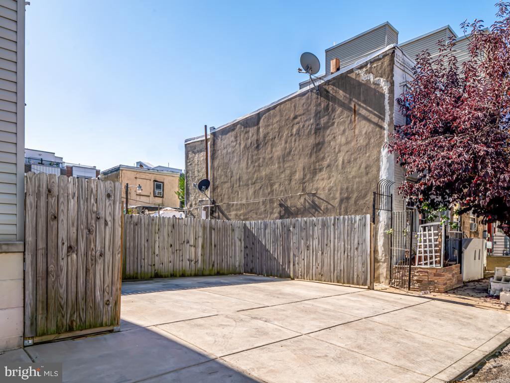 1914 S 6TH STREET