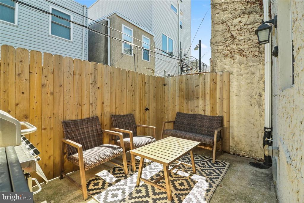 1521 S CAPITOL STREET