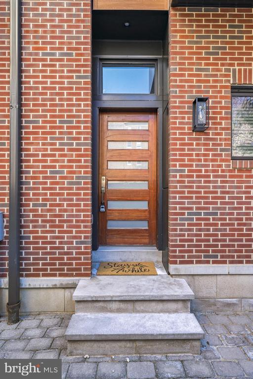 48 N 3rd St #3