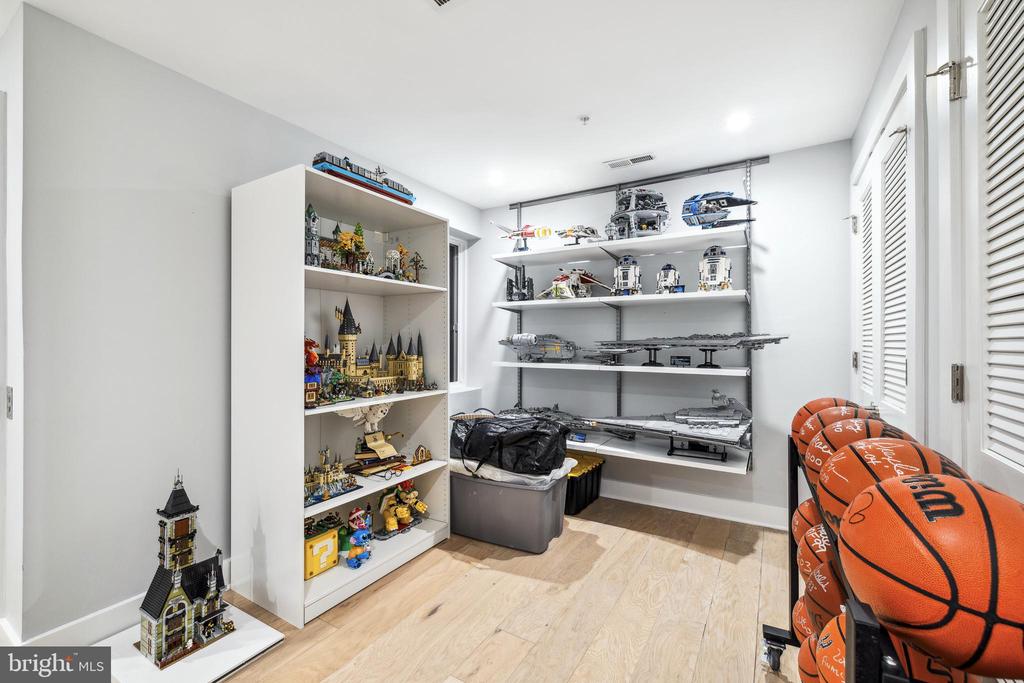 48 N 3rd St #3