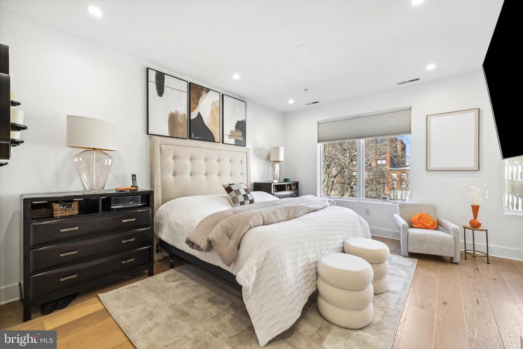 48 N 3rd St #3