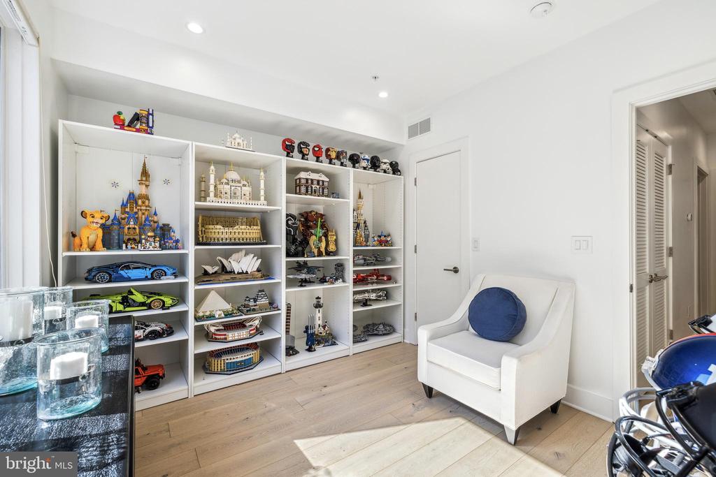 48 N 3rd St #3