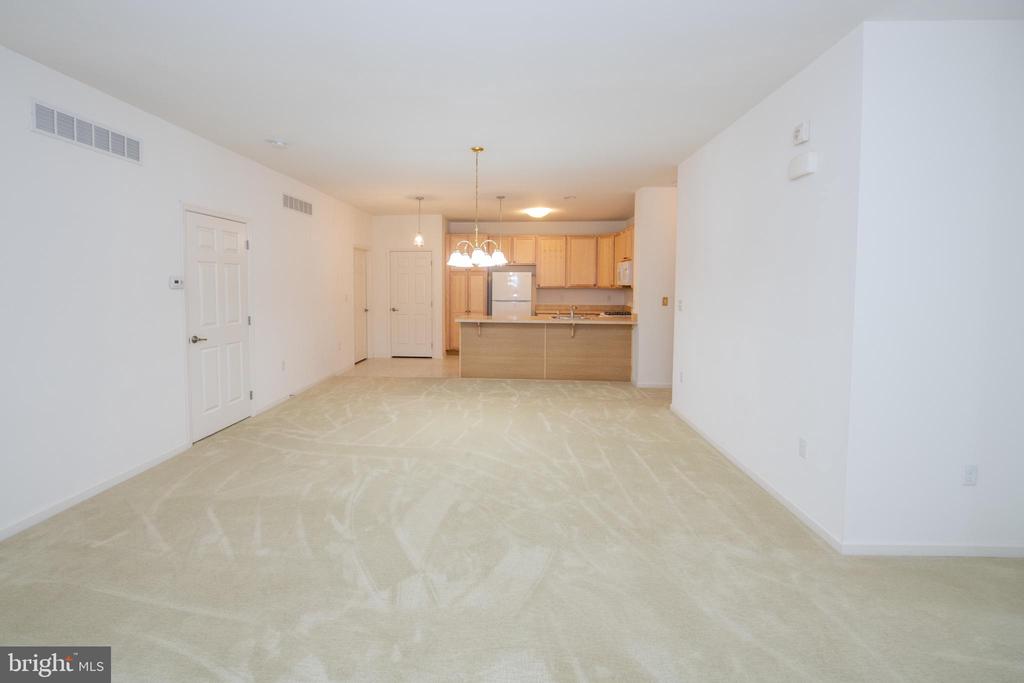 15051 Dahlia Dr