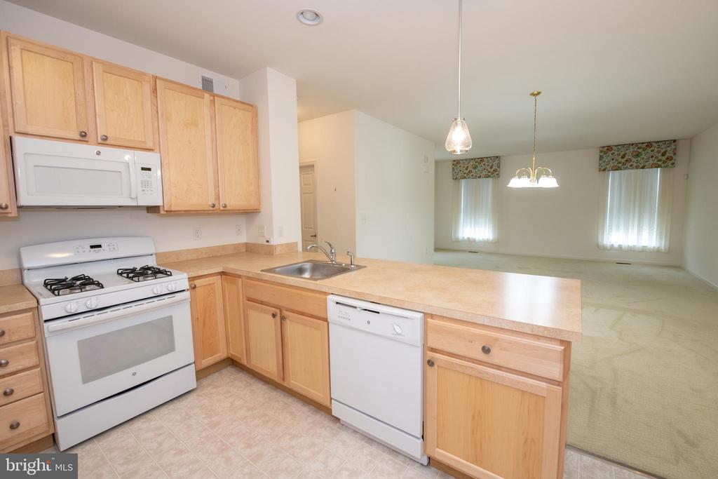 15051 Dahlia Dr
