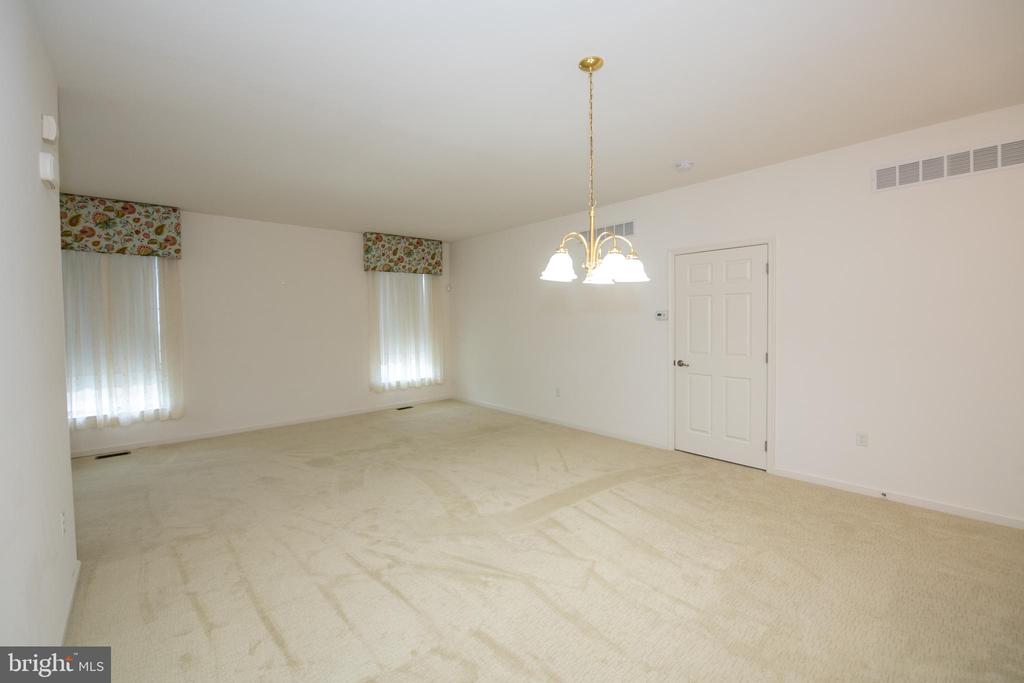 15051 Dahlia Dr