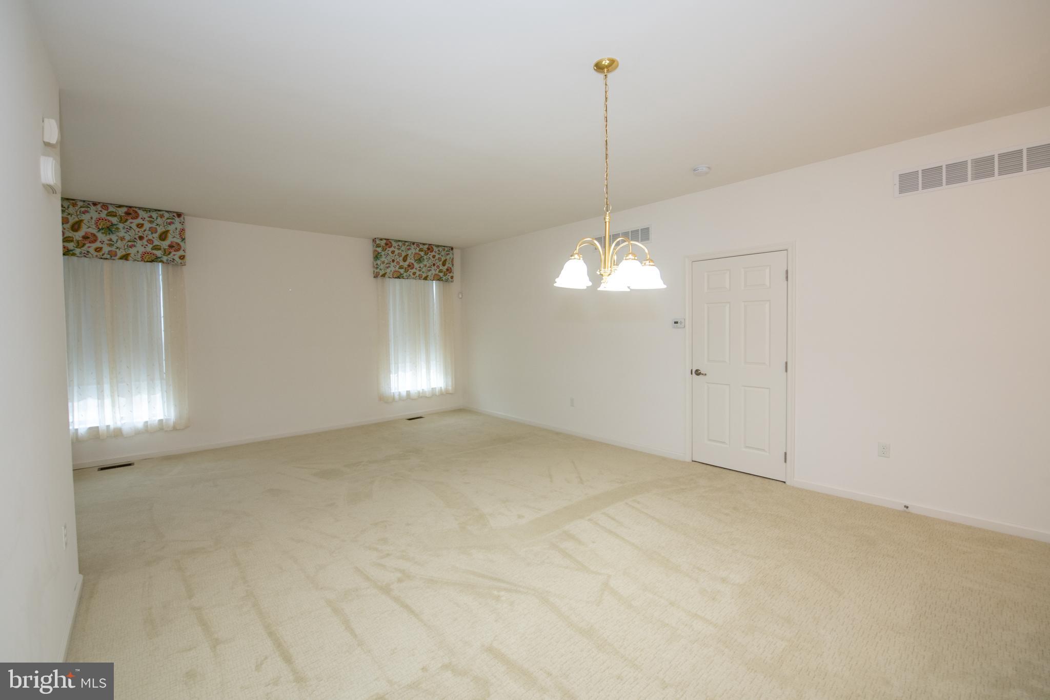 15051 Dahlia Dr