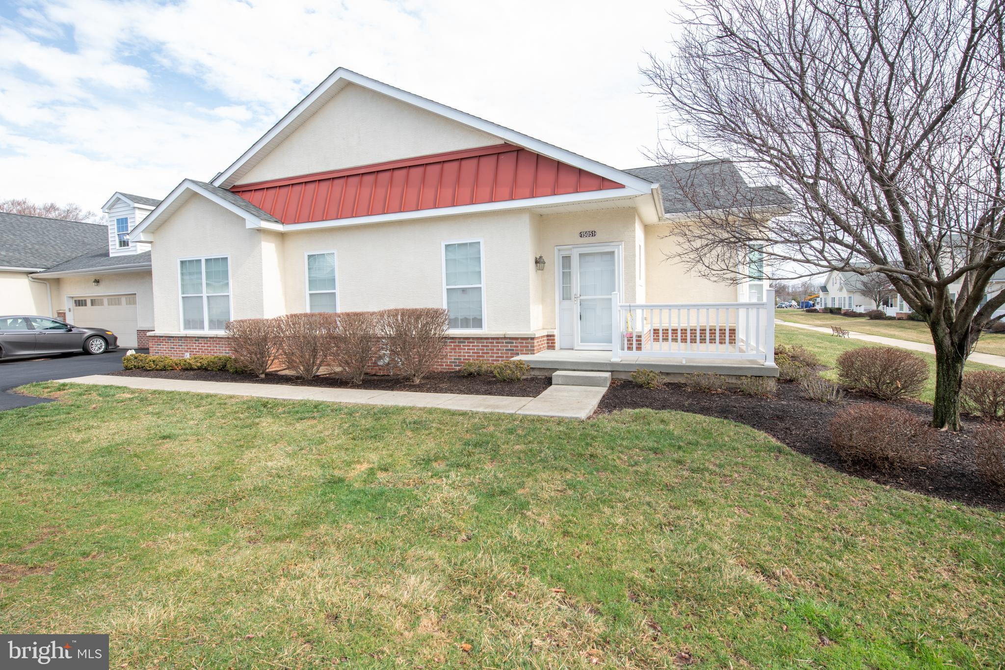 15051 Dahlia Dr