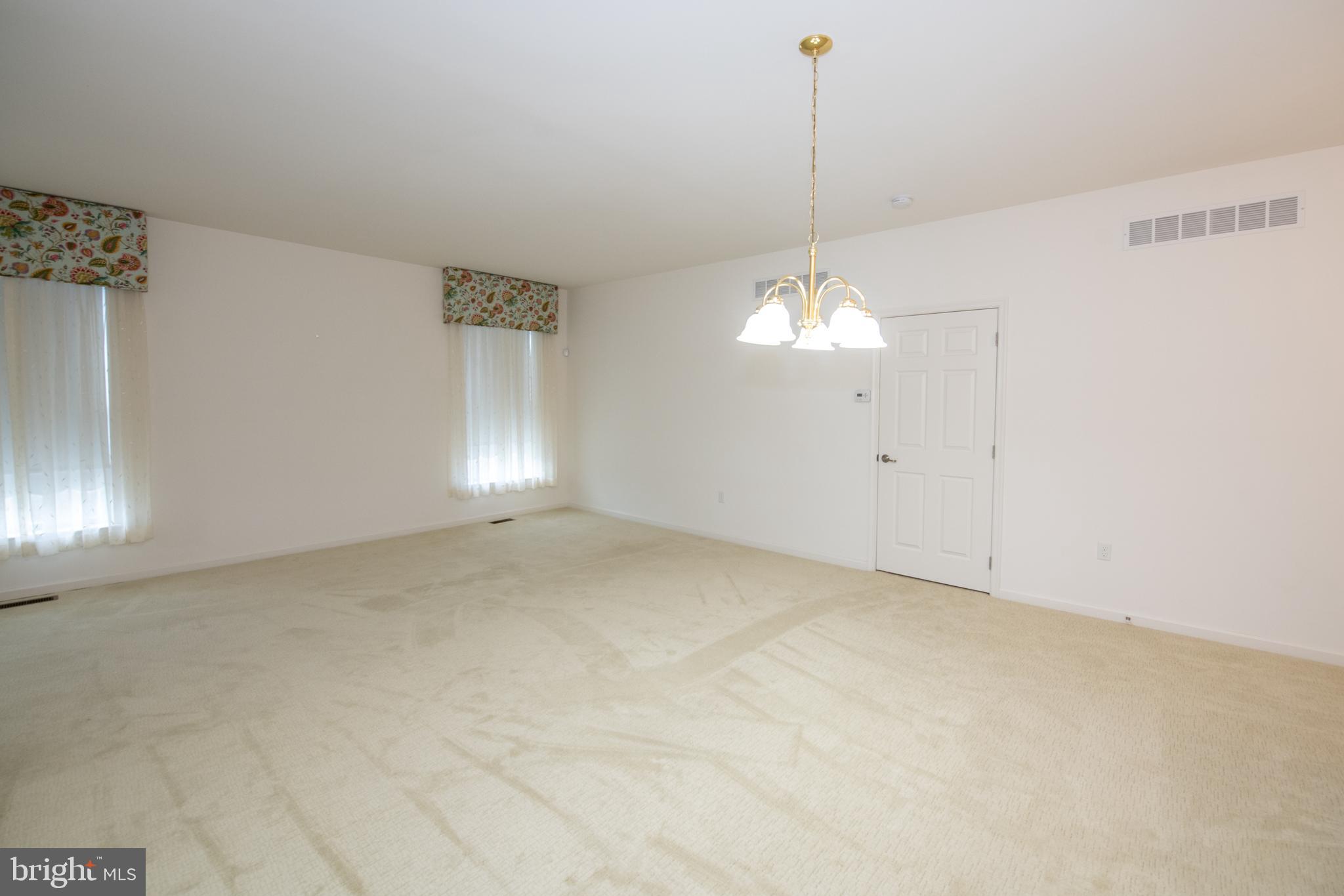 15051 Dahlia Dr