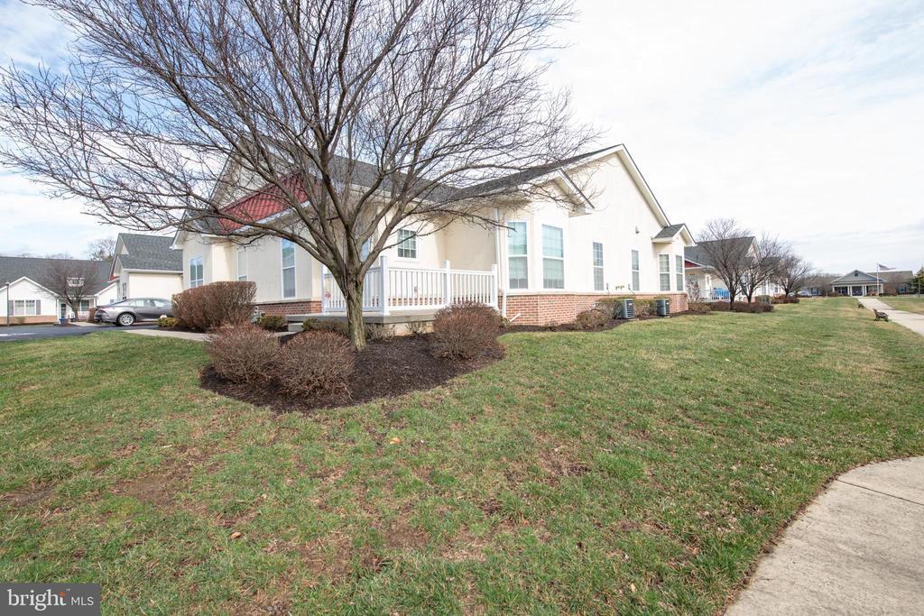 15051 Dahlia Dr
