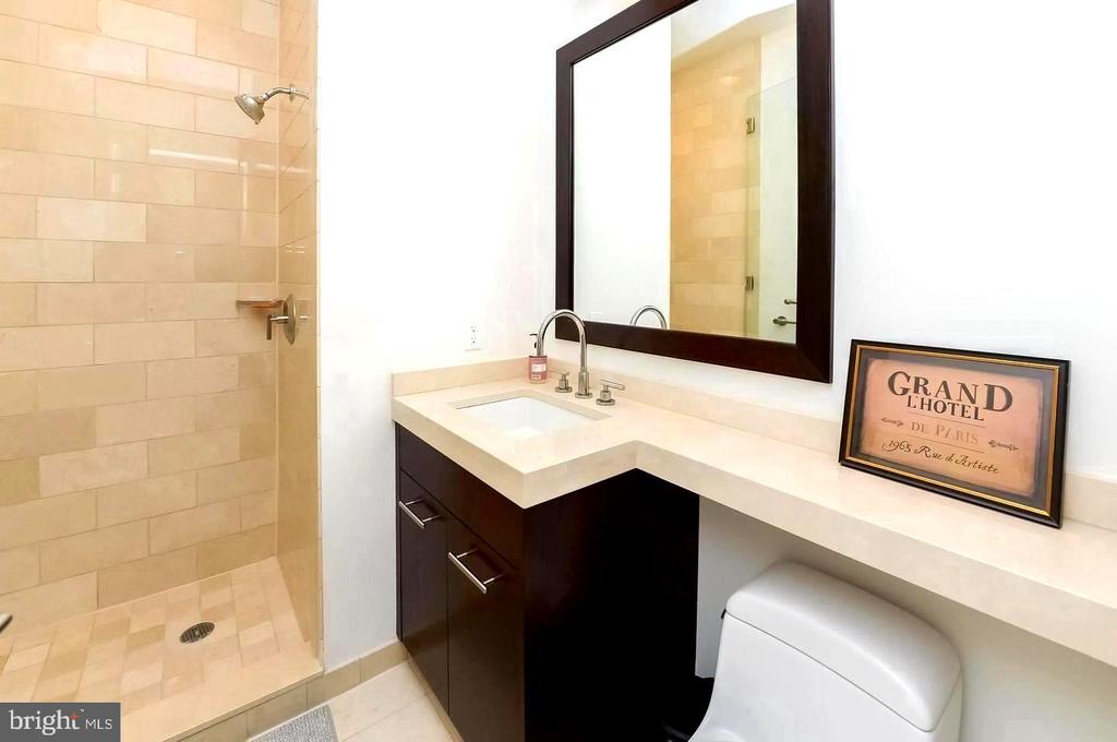 1414 S PENN SQUARE Unit: 37A
