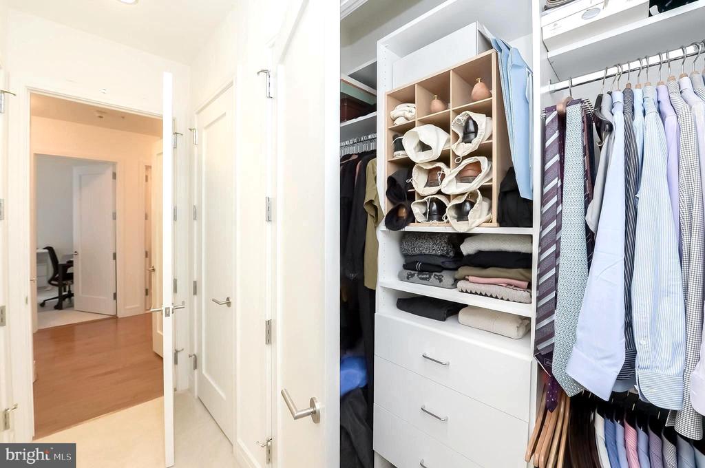 1414 S PENN SQUARE Unit: 37A