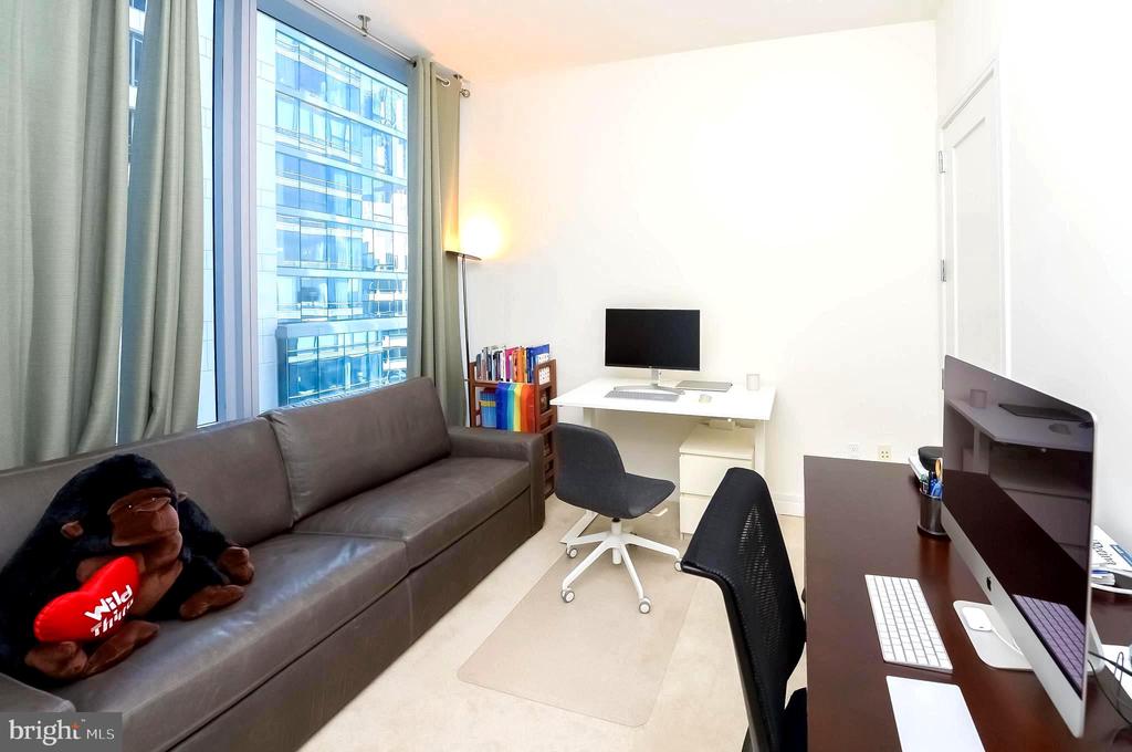 1414 S PENN SQUARE Unit: 37A