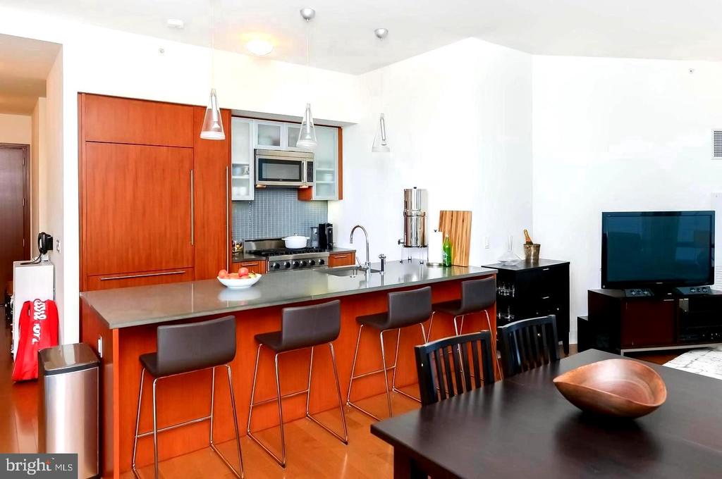 1414 S PENN SQUARE Unit: 37A