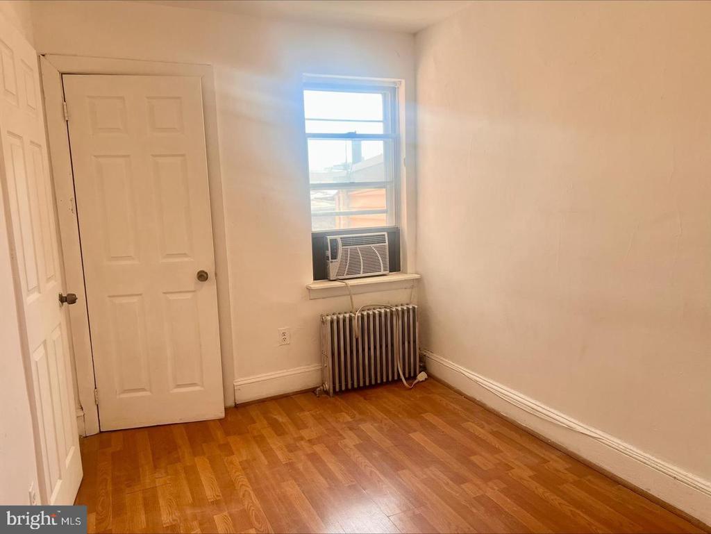 1915 N HANCOCK ST