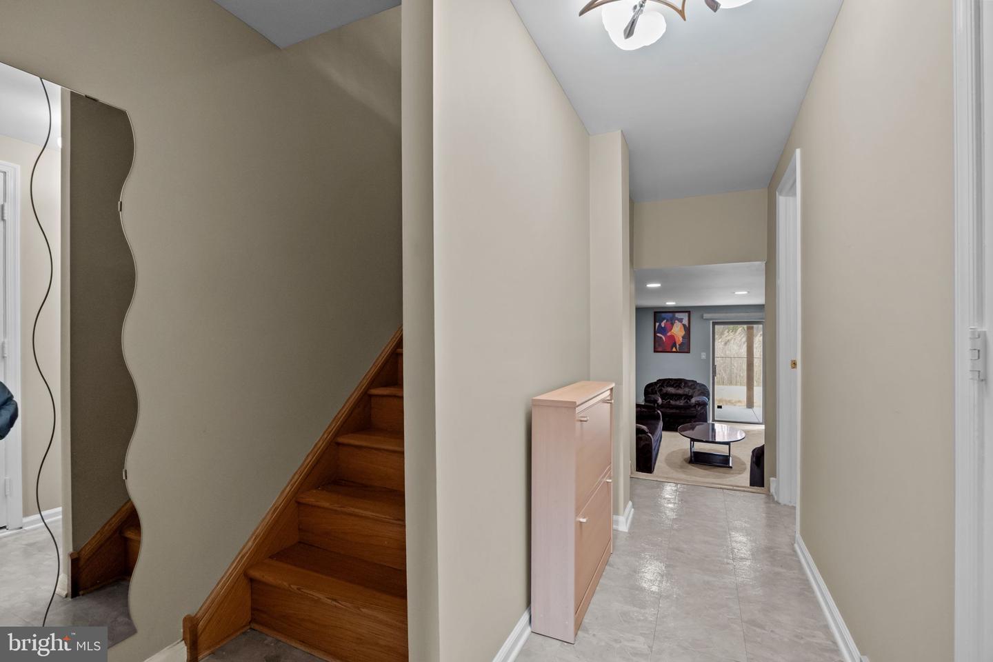837 N Centennial Sq N