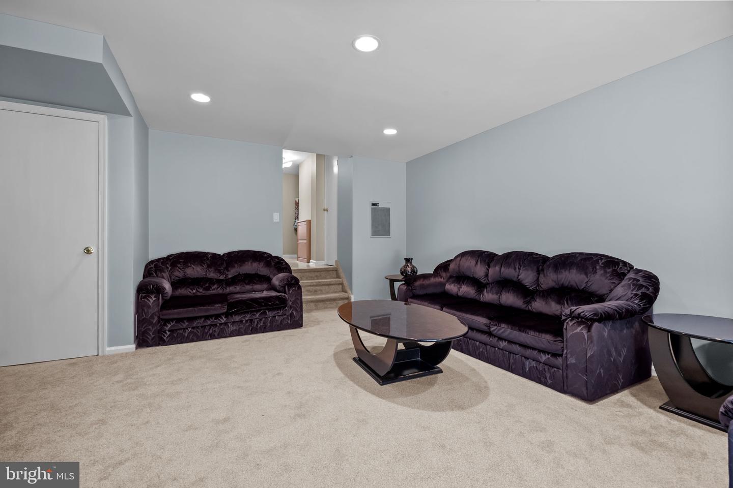 837 N Centennial Sq N