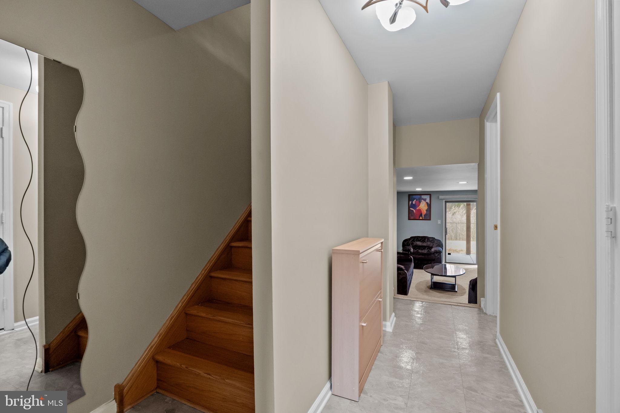 837 N Centennial Sq N