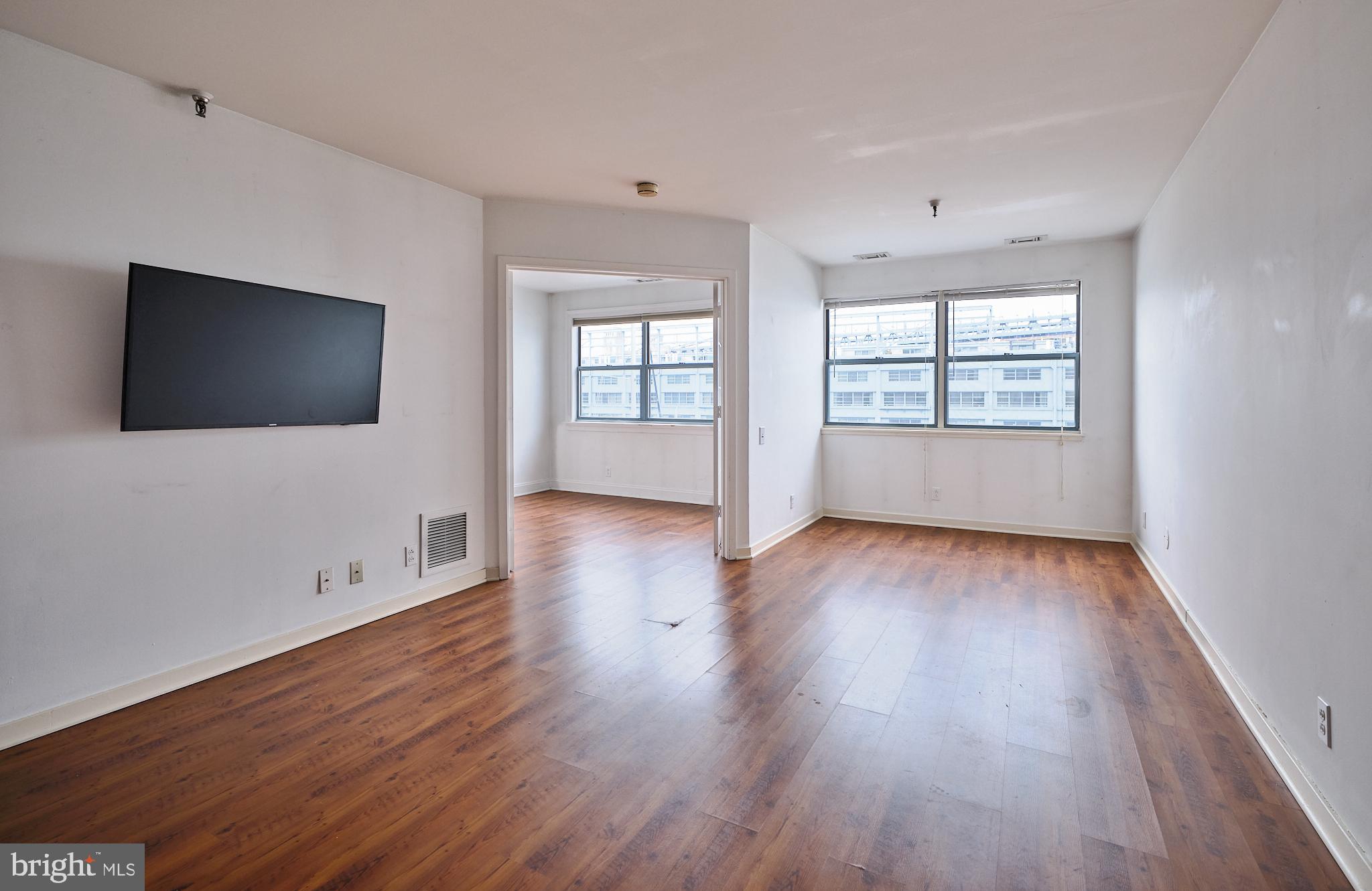 3 N COLUMBUS BLVD #MD329