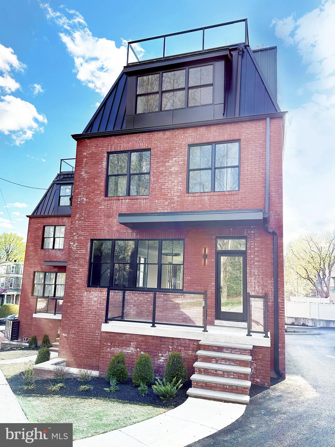112 Righter St