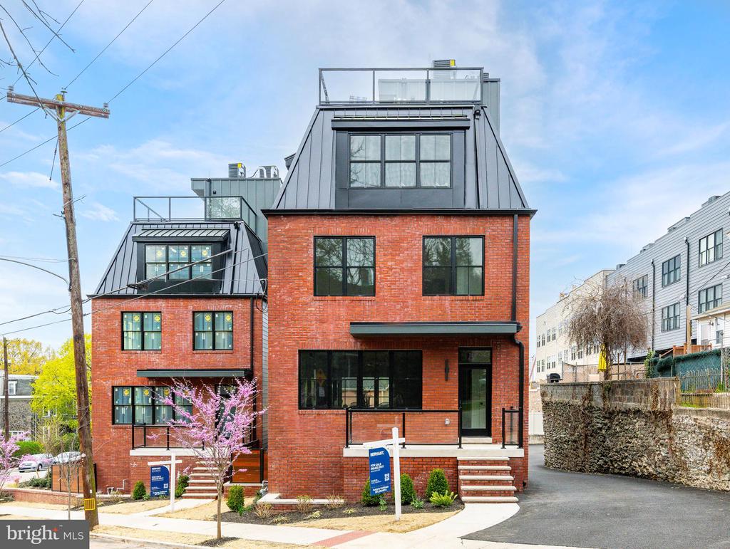 110 Righter St