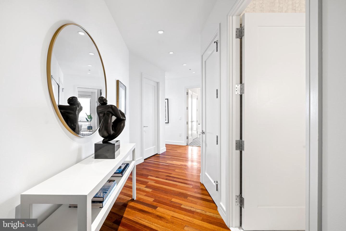 1414 S PENN SQ #18B