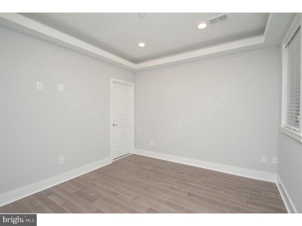 2564 FRANKFORD AVE #2