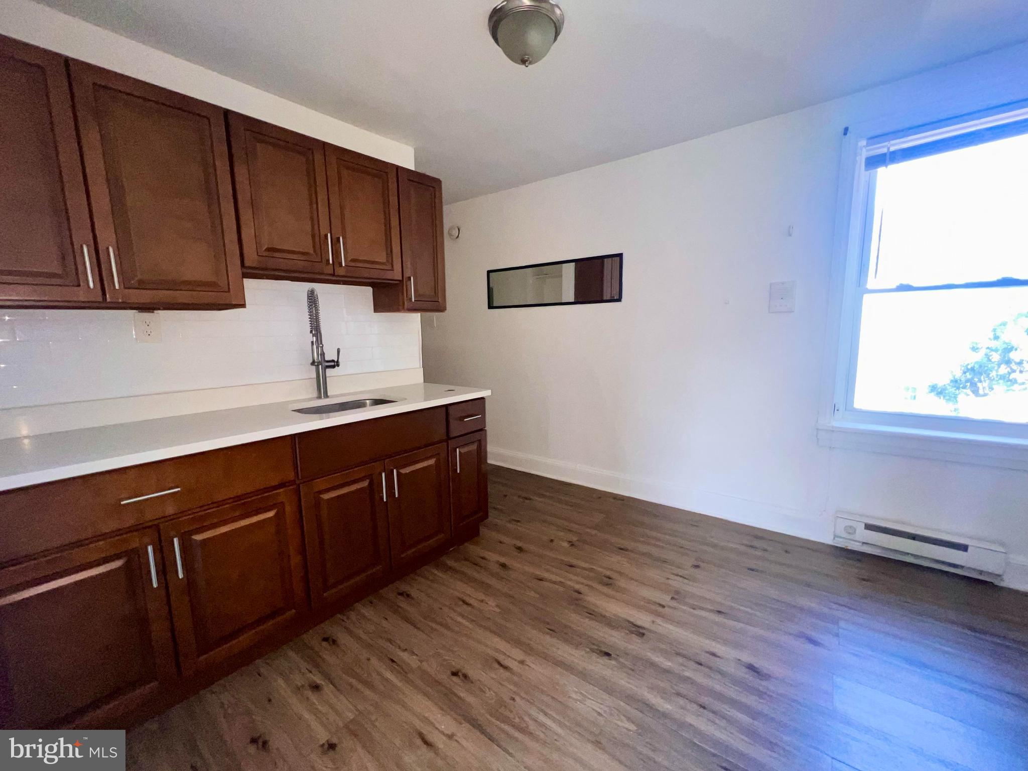 1249 SHACKAMAXON ST #3F