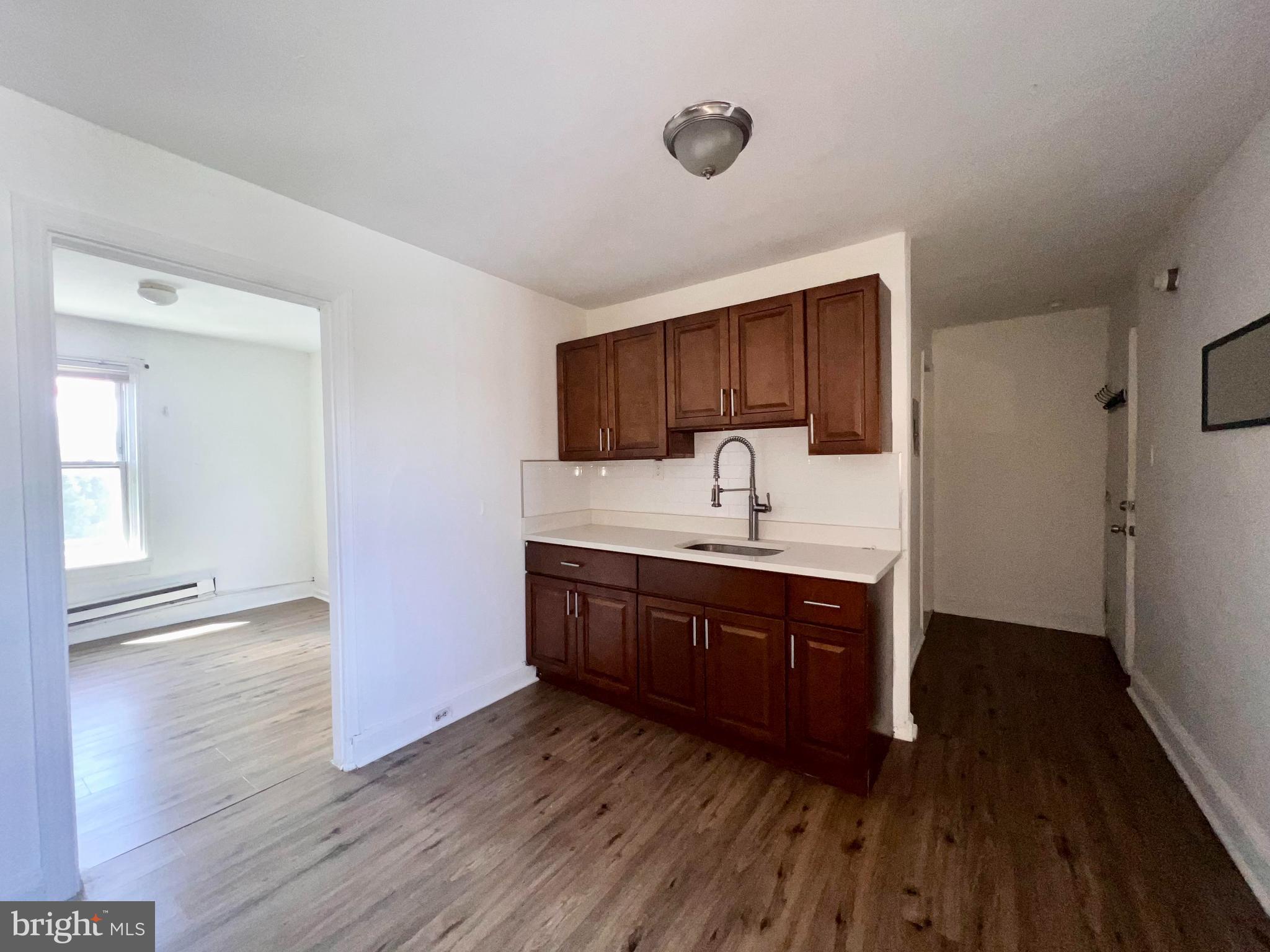 1249 SHACKAMAXON ST #3F