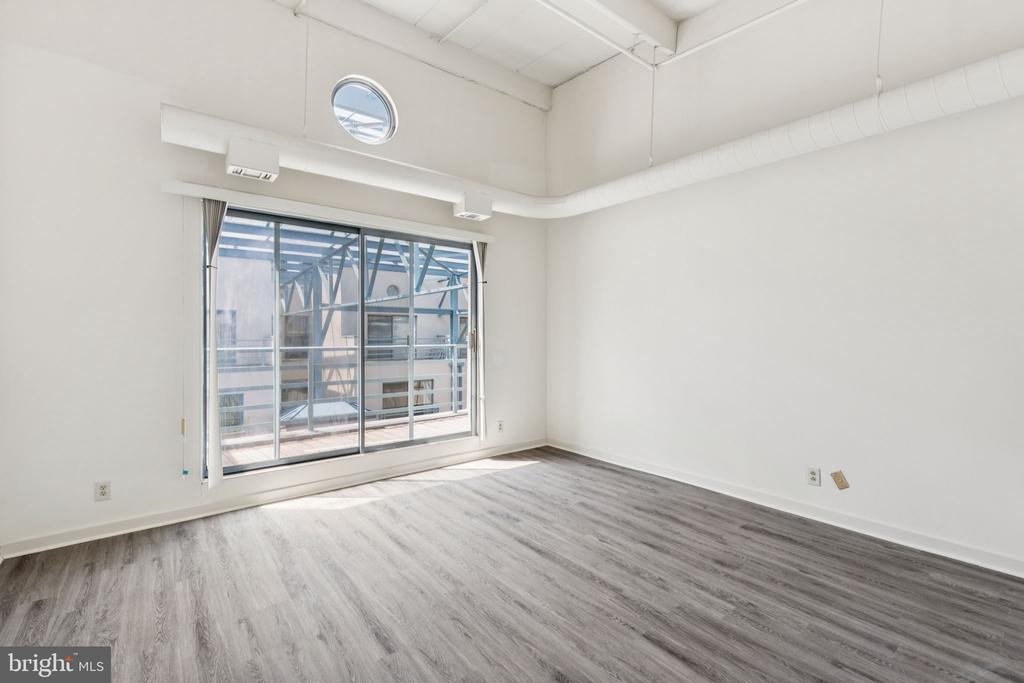 3 N CHRIS COLUMBUS BOULEVARD Unit: TD411