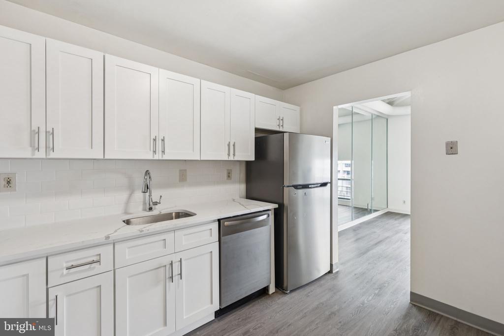 3 N CHRIS COLUMBUS BOULEVARD Unit: TD411