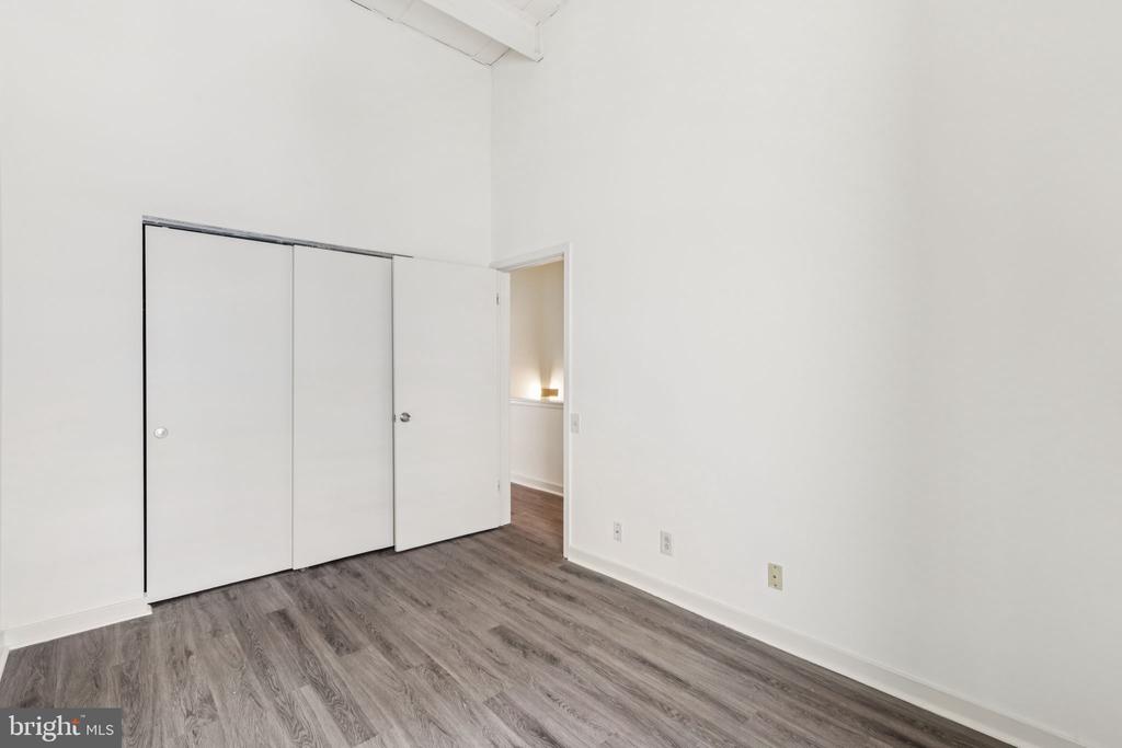 3 N CHRIS COLUMBUS BOULEVARD Unit: TD411