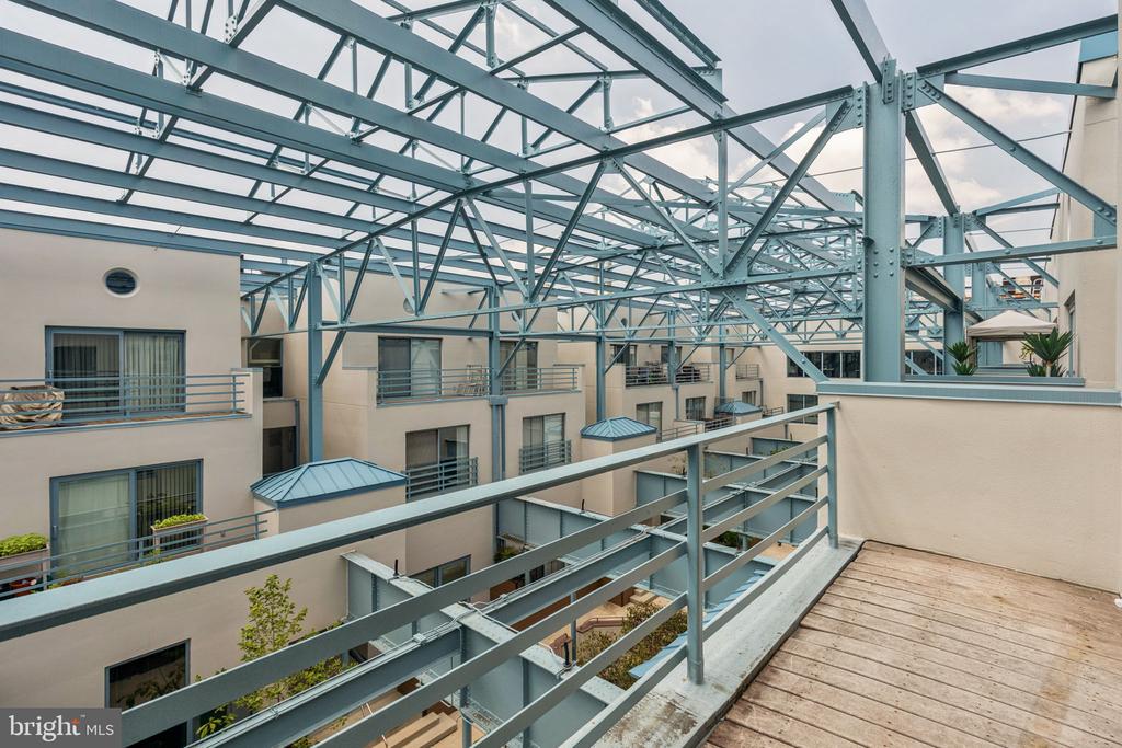 3 N CHRIS COLUMBUS BOULEVARD Unit: TD411