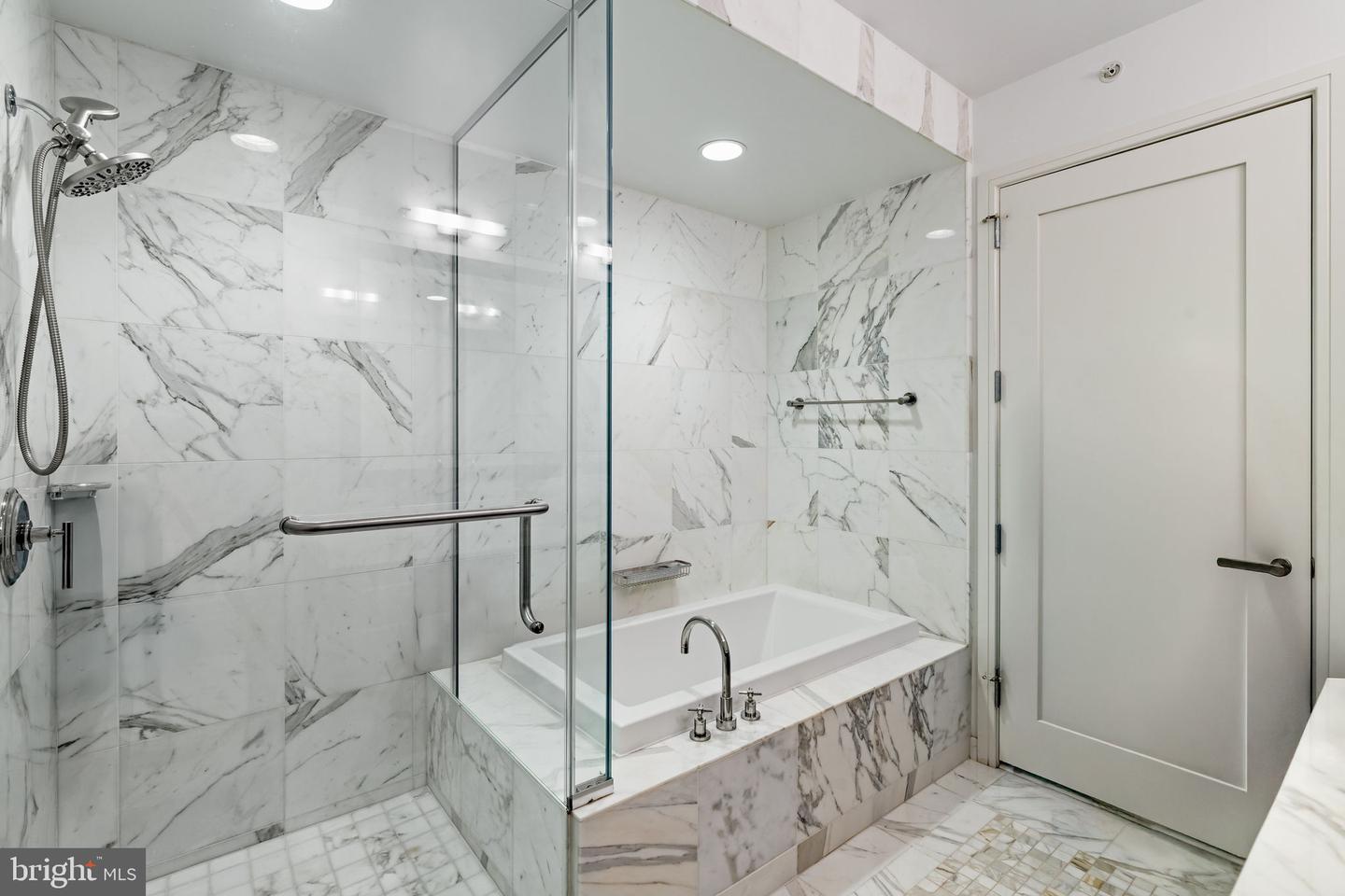 1414 S Penn Sq #24f