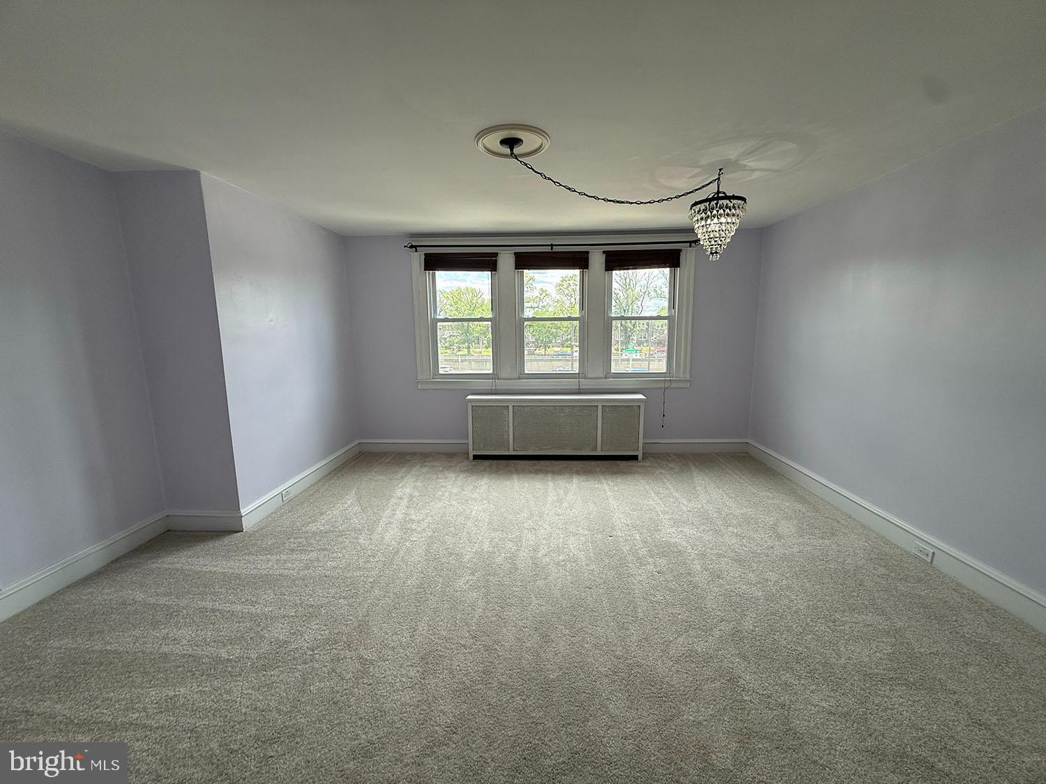 5902 E Roosevelt Blvd