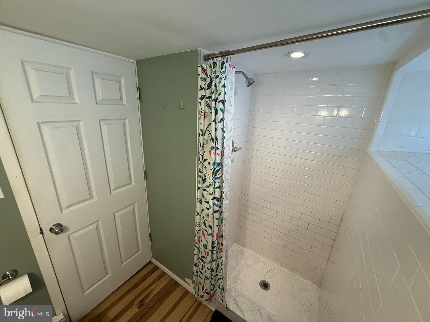 5902 E Roosevelt Blvd