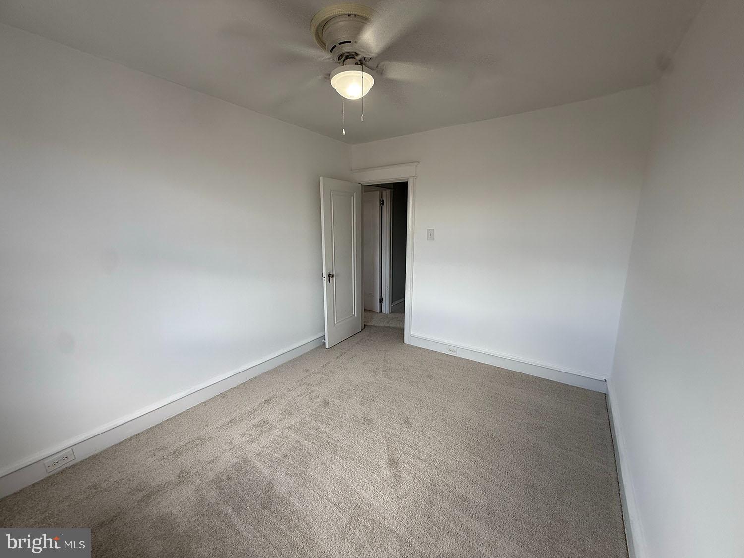 5902 E Roosevelt Blvd