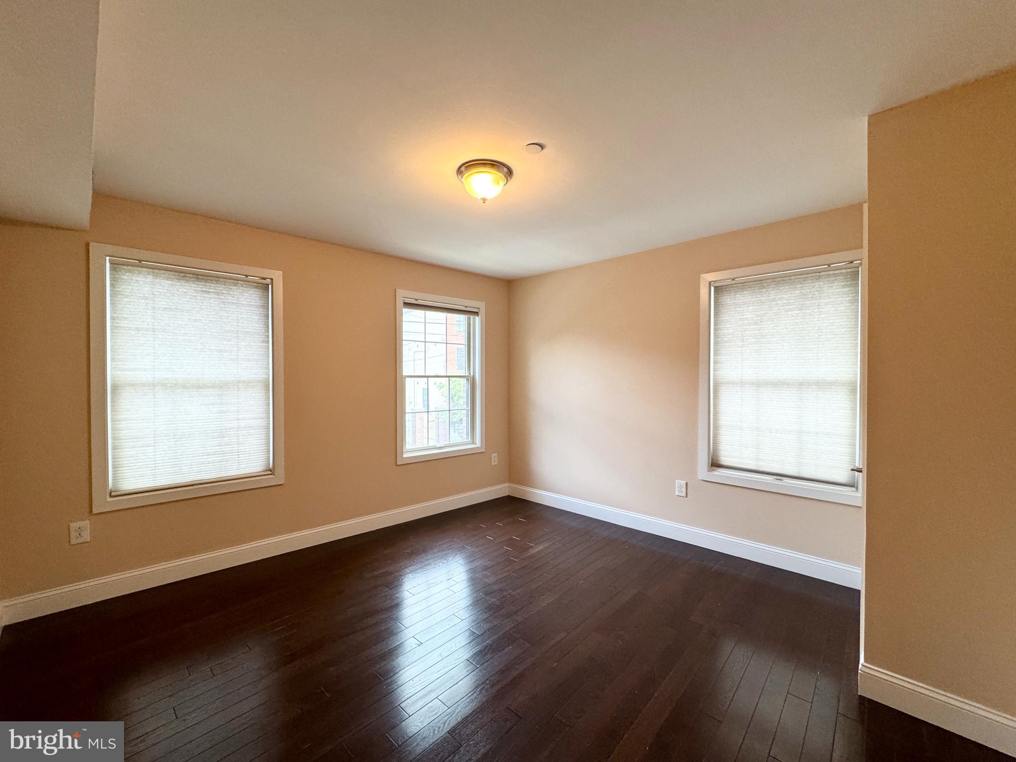 1014 E MOYAMENSING AVE #3