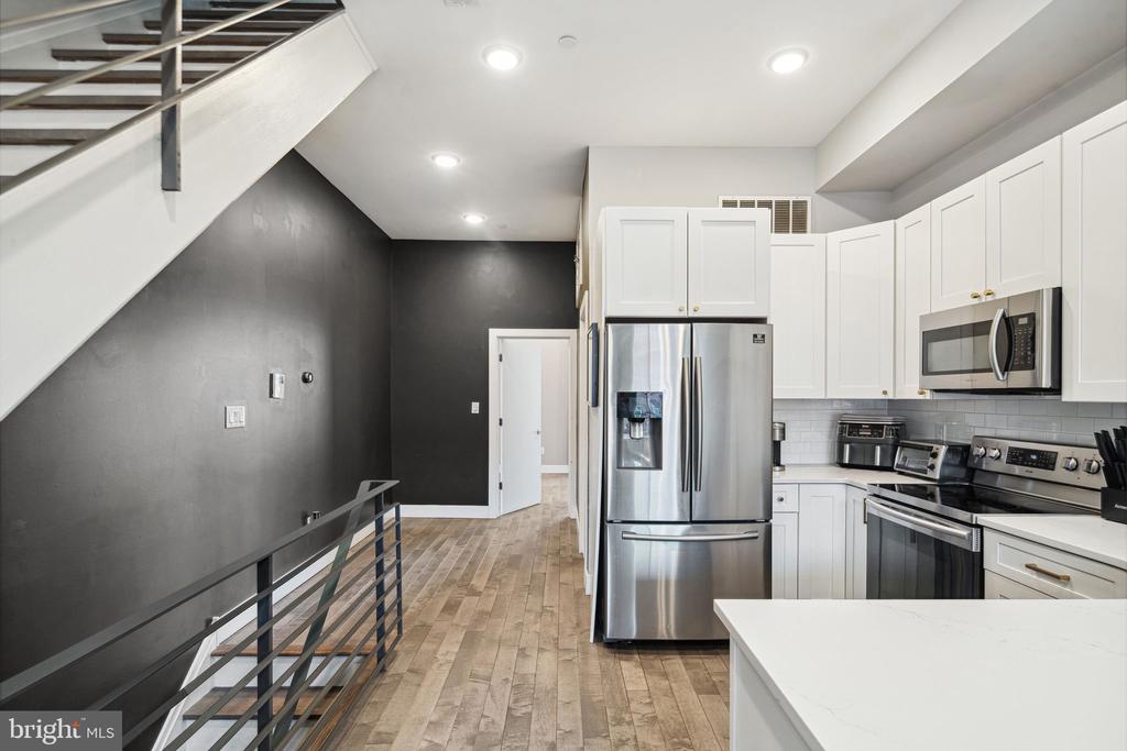 1947 N 4TH STREET Unit: 2
