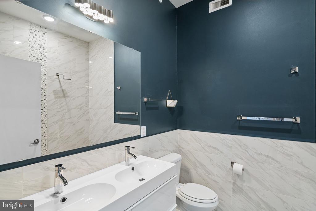 1947 N 4TH STREET Unit: 2