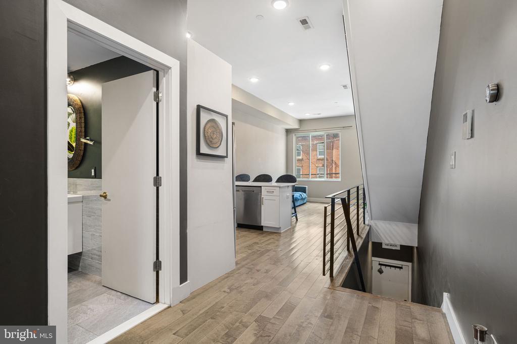 1947 N 4TH STREET Unit: 2