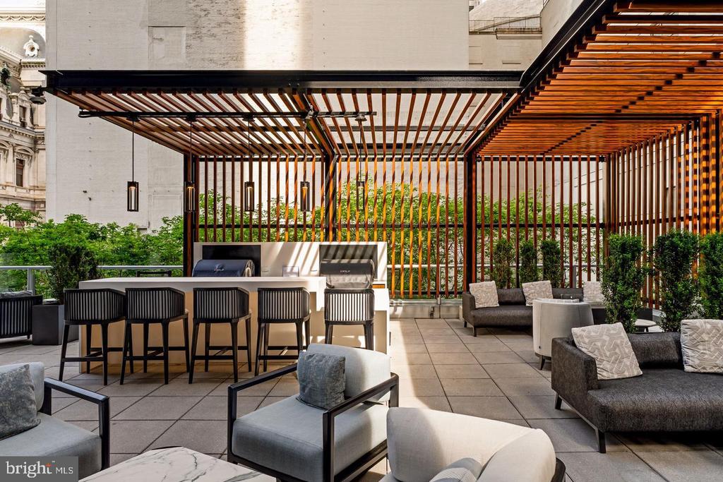 1414 S Penn Sq #Ph1a