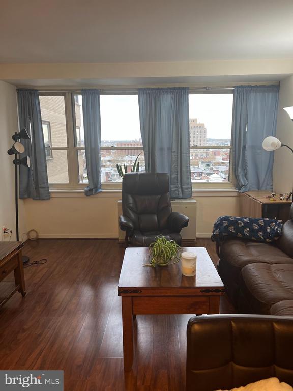 1806 RITTENHOUSE SQUARE Unit: 1006
