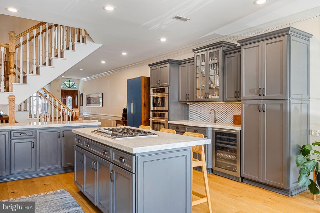 609 S 9TH STREET