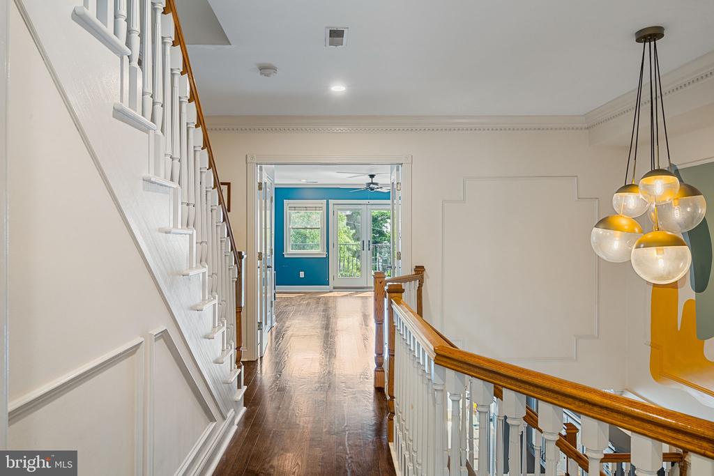 609 S 9TH STREET