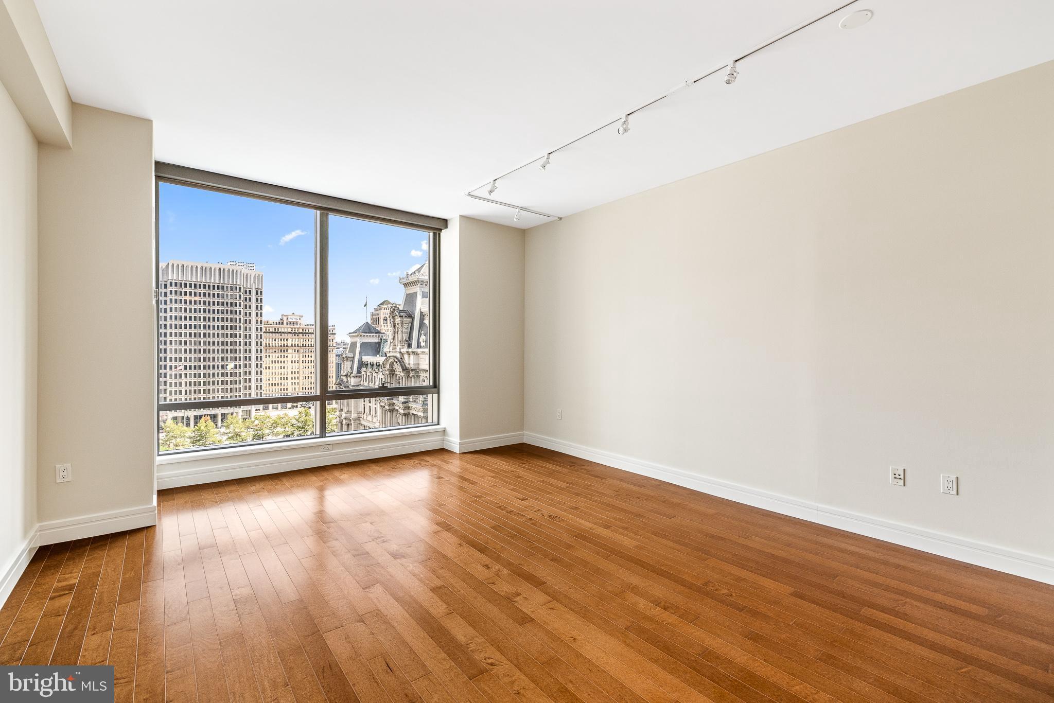 1414 S PENN SQ #14E