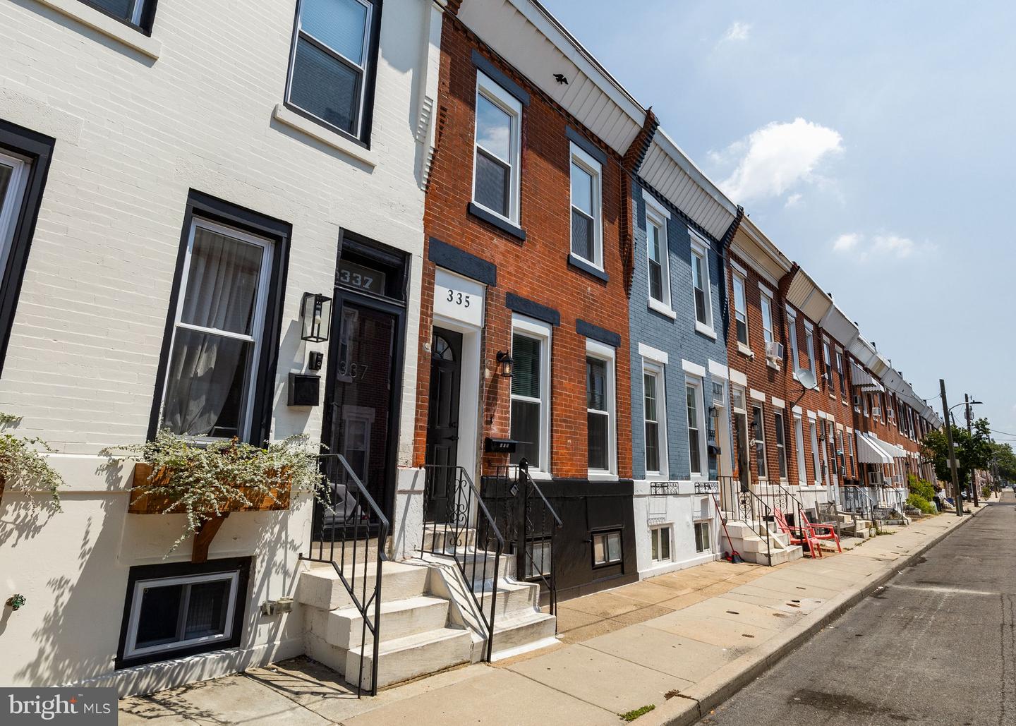 335 Daly St